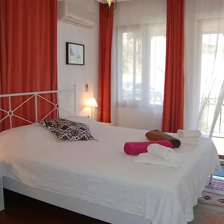 Tas Villa *