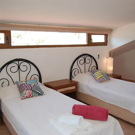 Tas Villa *